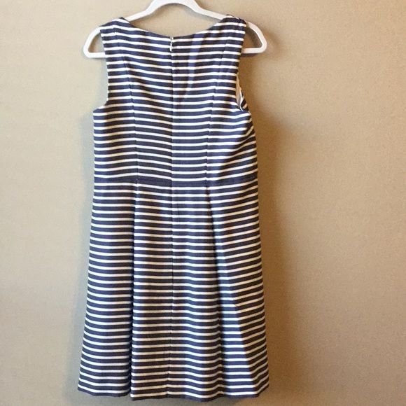 SOLD Signature by Robbie Bee Fully Lined Dress - Picture 4 of 8